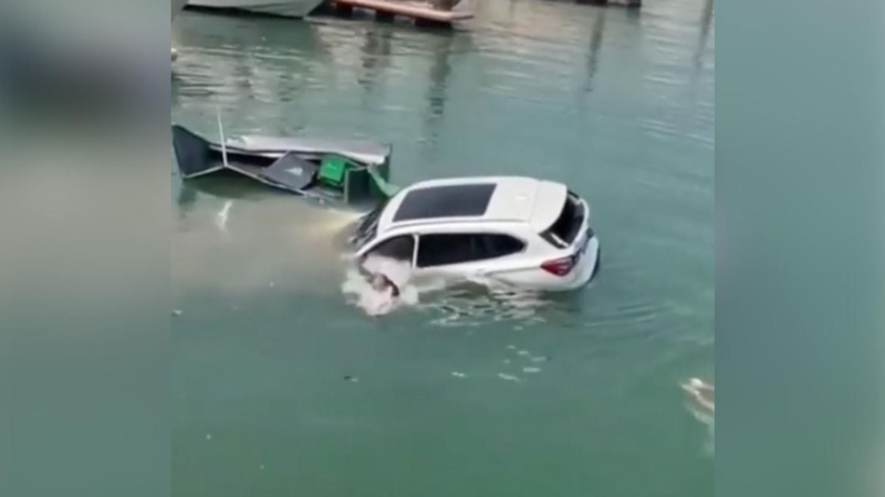 Unlucky BMW X1 Driver Takes a Dive Off a Pier in China